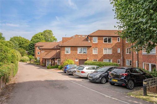 Homedell House Roundwood Lane, Harpenden, AL5 3RA
